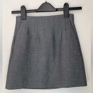 Aritzia Babaton Kinsley skirt size 00
